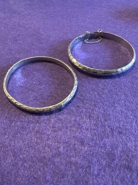 Vintage Pair of Sterling Silver 925 Hinged Bangles Bracelets – Textured